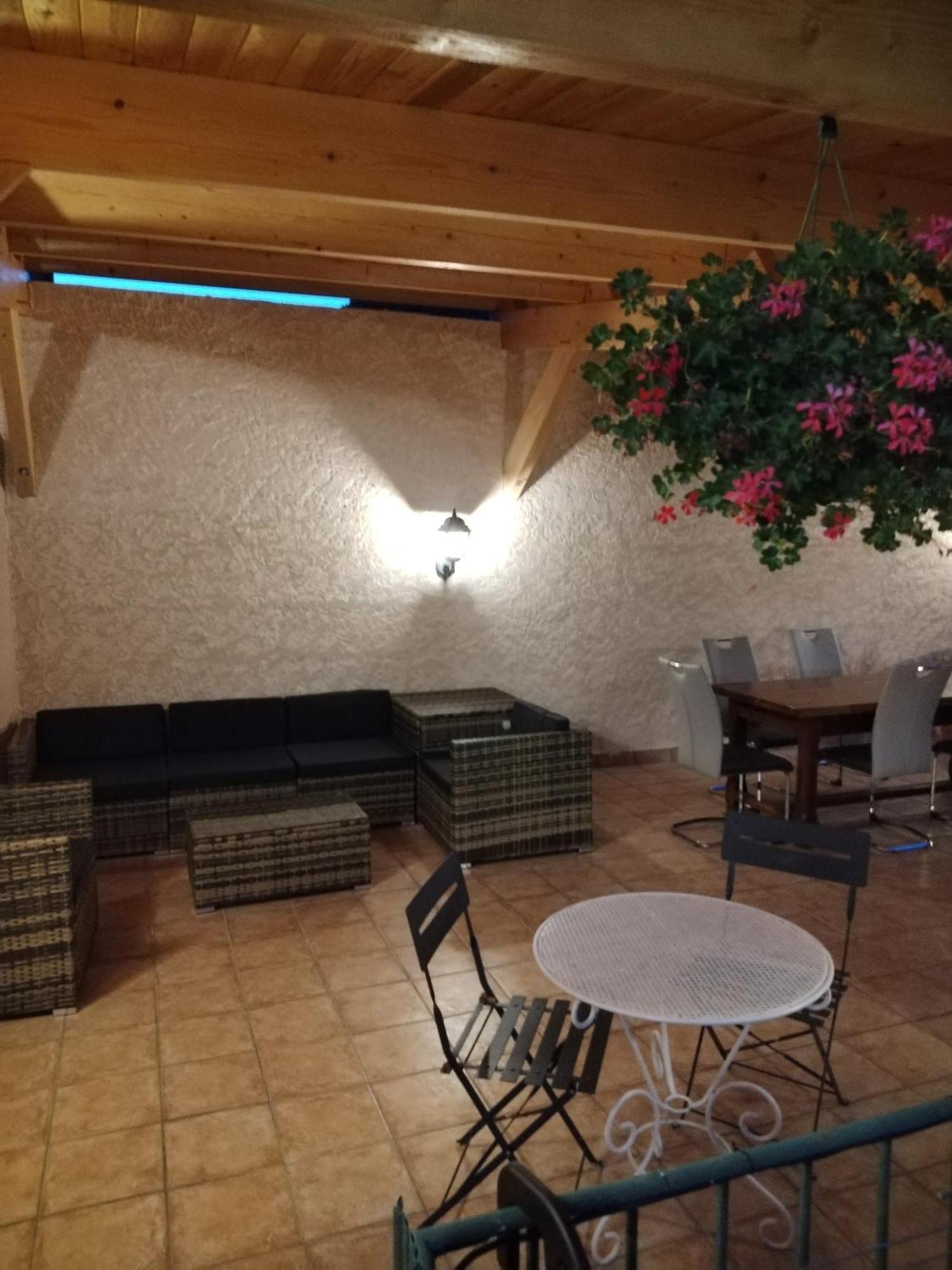 세러스 Rose Des Alpes B&B 외부 사진